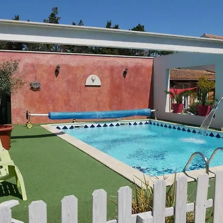 Holiday home Mas Maurane - L'olivier Avec Prive Aux Portes D'arles *